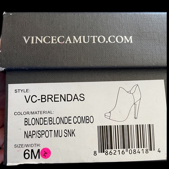 Pre loved Vince Camuto Brendas - Picture 2 of 4